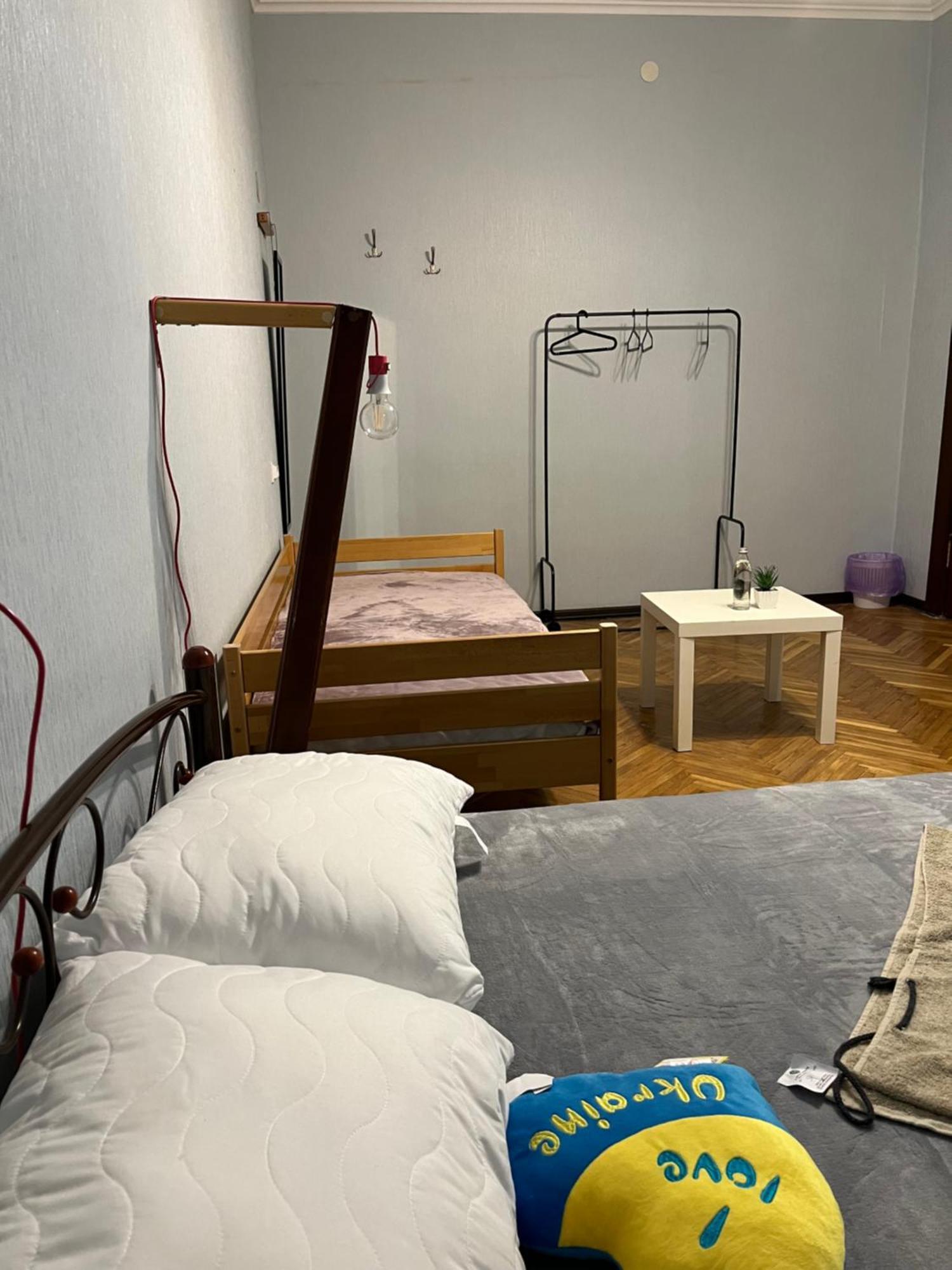 Ararat-Klovskaya Hostel-Apartments Kiev Bagian luar foto