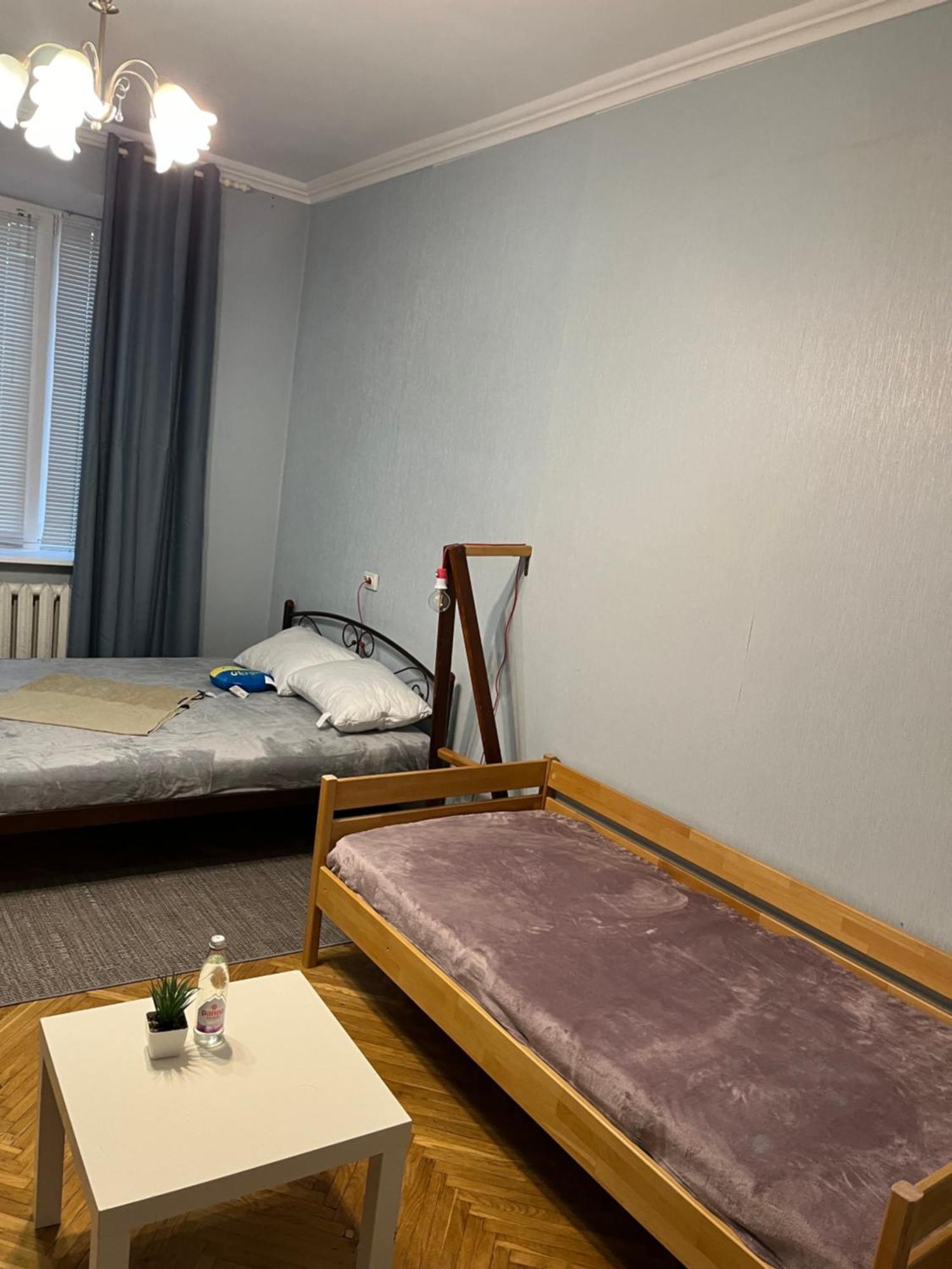 Ararat-Klovskaya Hostel-Apartments Kiev Bagian luar foto