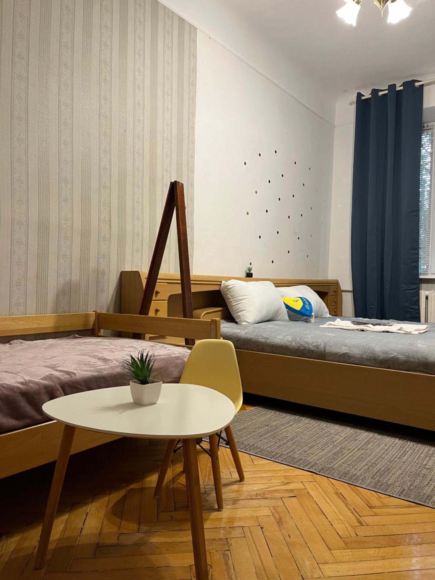 Ararat-Klovskaya Hostel-Apartments Kiev Bagian luar foto