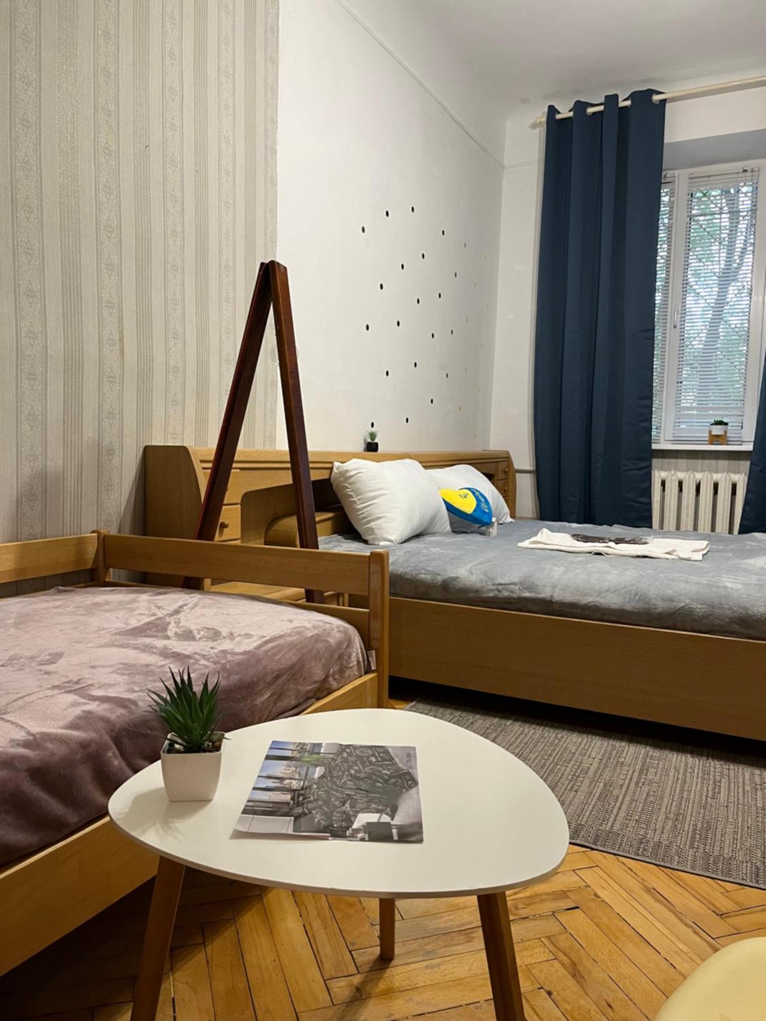 Ararat-Klovskaya Hostel-Apartments Kiev Bagian luar foto